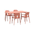 Moderne kunststof eetset in perzikkleur met vier stoelen