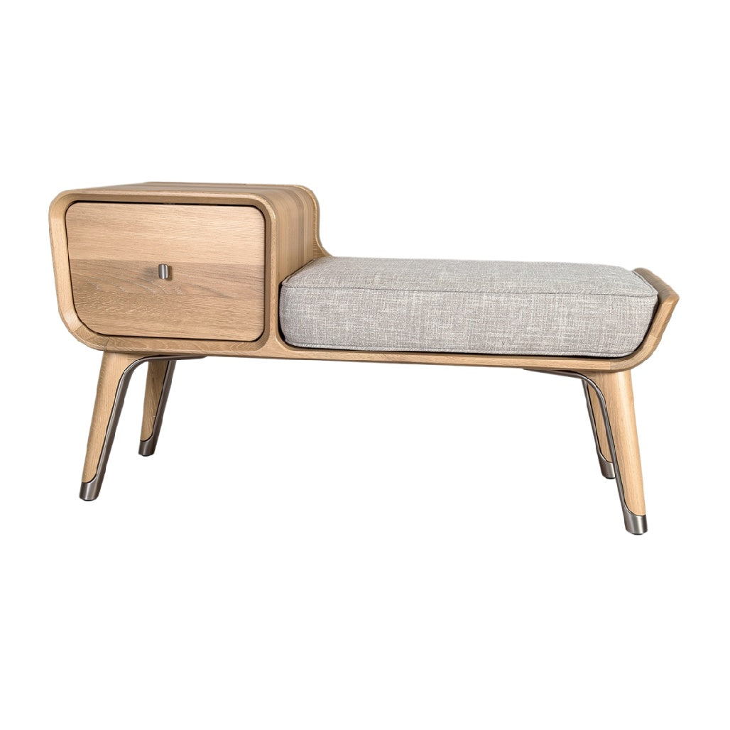 Moderne houten bank met opberglade en kussen